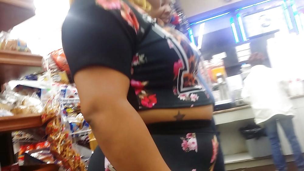 20P Candid Flower Spandex video screenshots