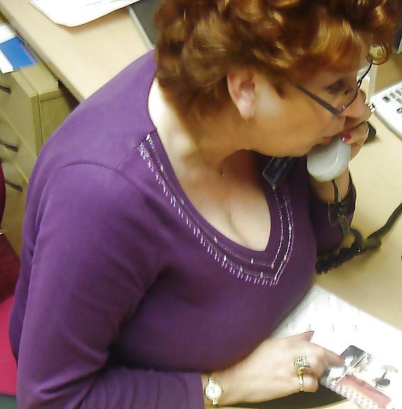 4P Candid Massive Mature Lady Tits
