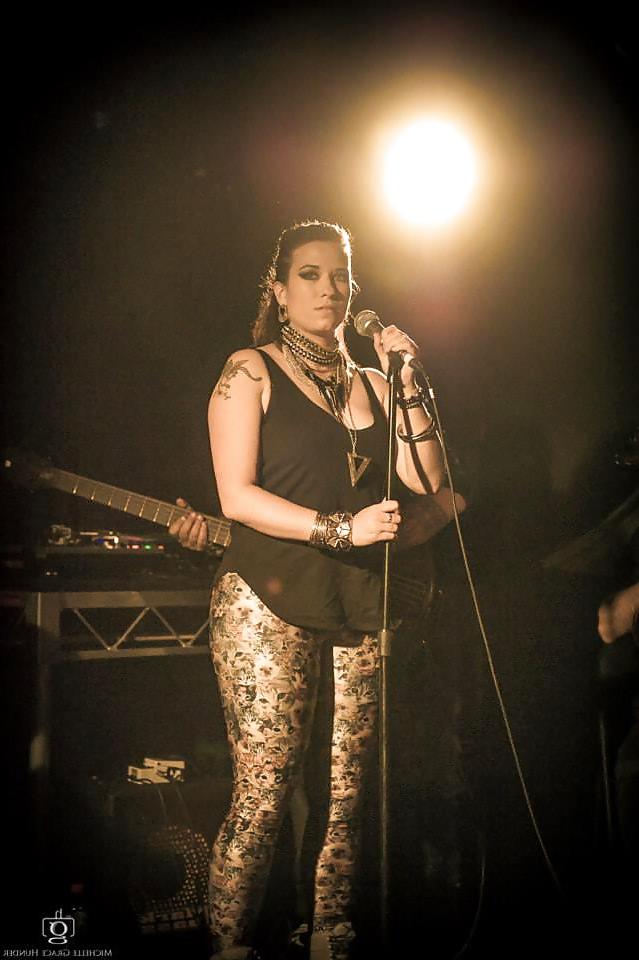 25P Australian Singer PAWG