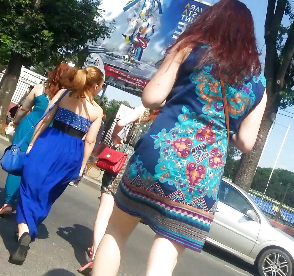 19P Spy hot girls feet, legs and skirt romanian