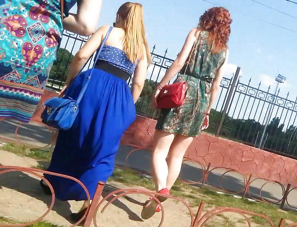19P Spy hot girls feet, legs and skirt romanian