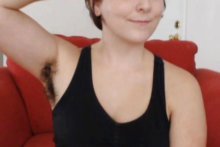 11P MATE'S MUM TOOK 30 QUIDS TO SHOW HER ARMPITS