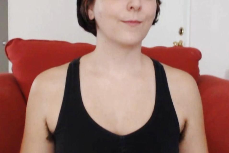 11P MATE'S MUM TOOK 30 QUIDS TO SHOW HER ARMPITS