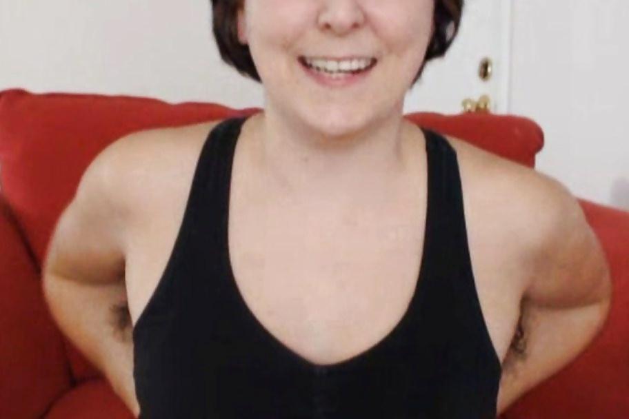11P MATE'S MUM TOOK 30 QUIDS TO SHOW HER ARMPITS