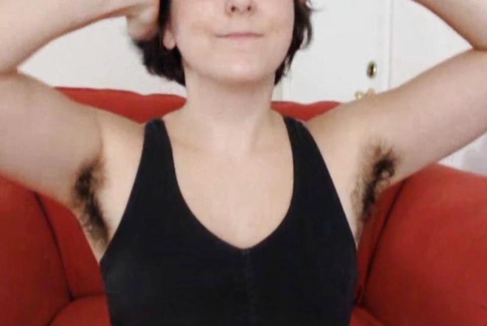 11P MATE'S MUM TOOK 30 QUIDS TO SHOW HER ARMPITS