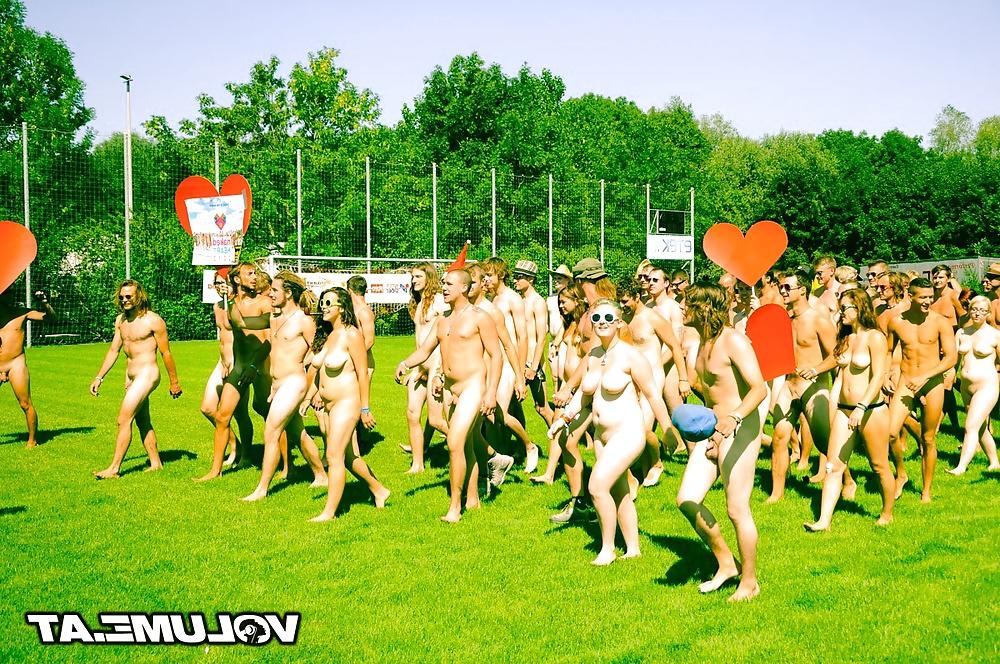 16P Naked group.