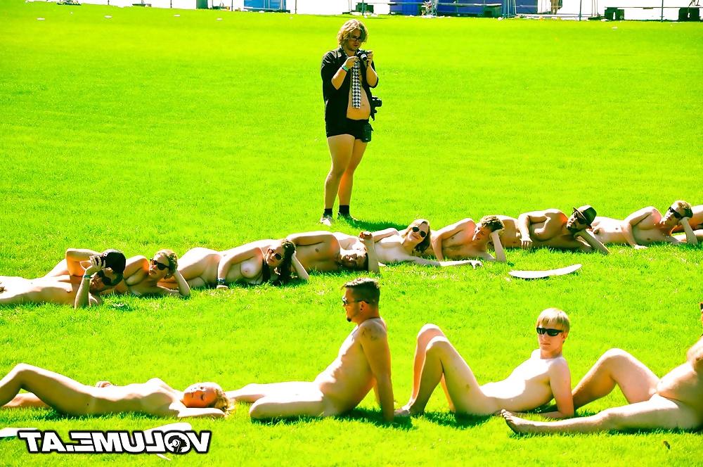 16P Naked group.