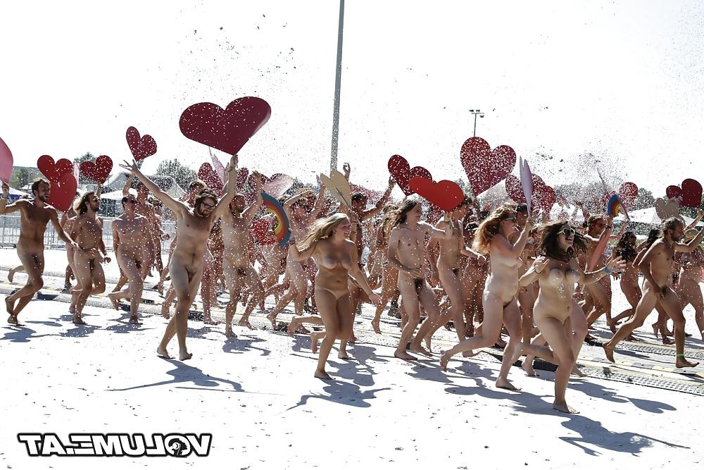 16P Naked group.