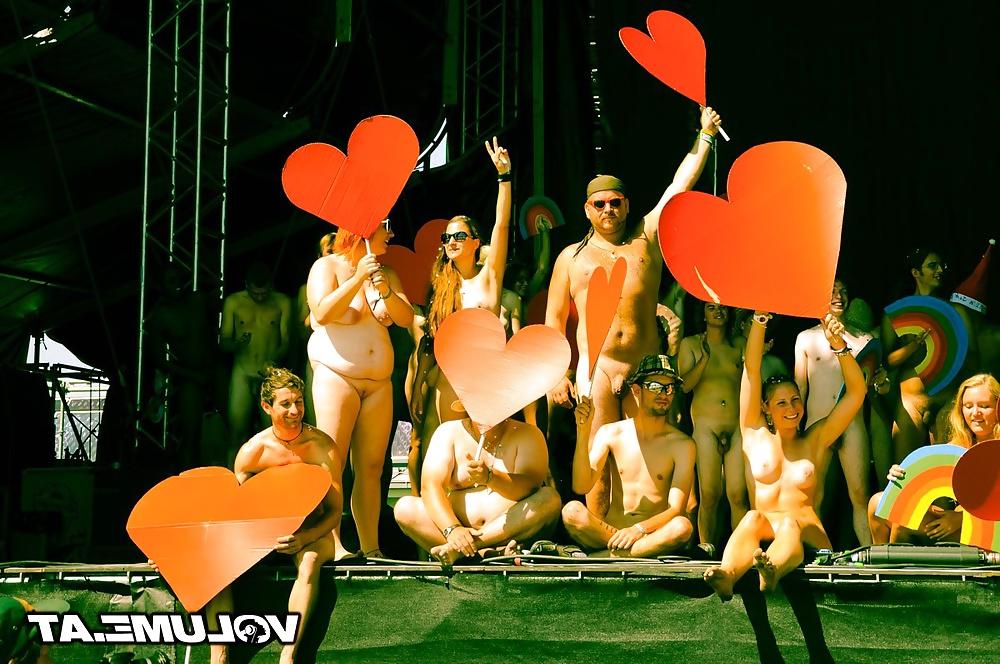 16P Naked group.