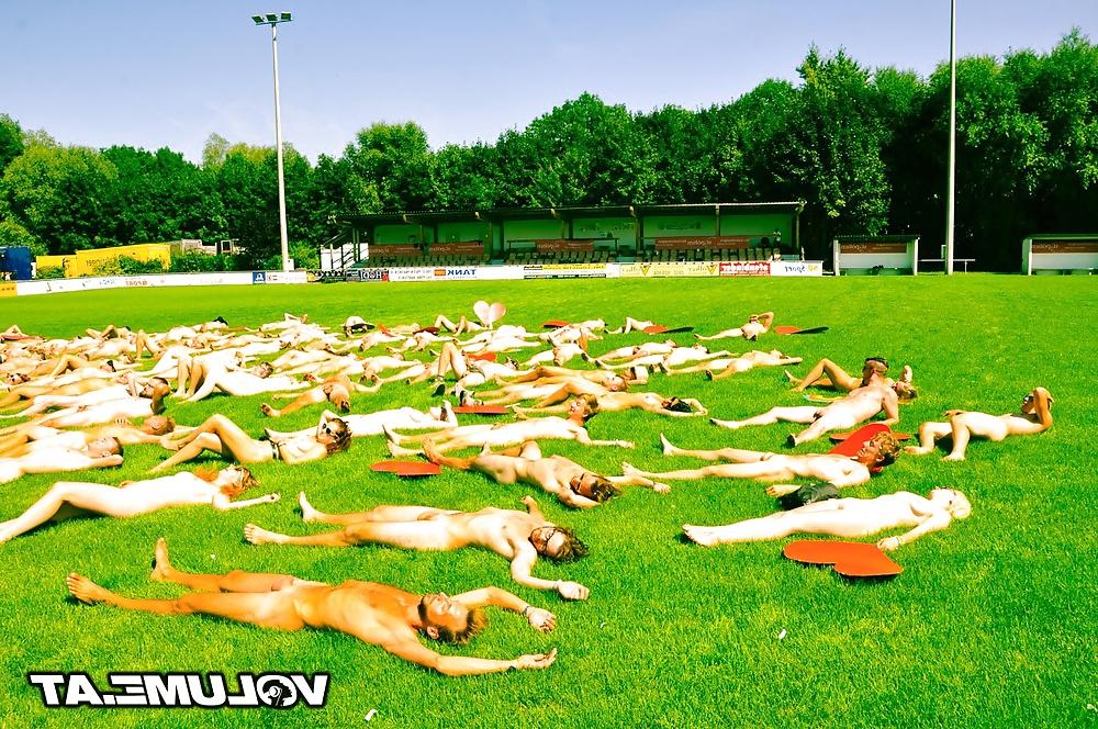 16P Naked group.
