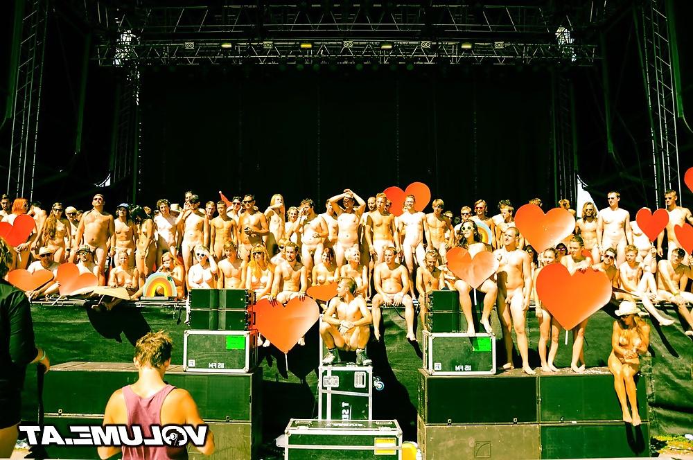16P Naked group.