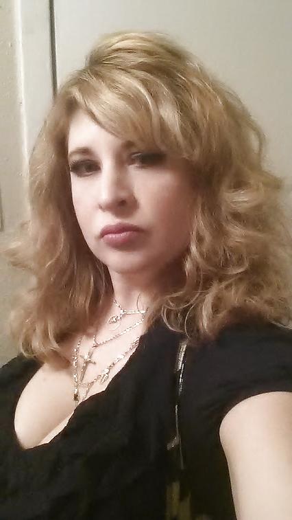 19P Gorgeous thick latina cougar