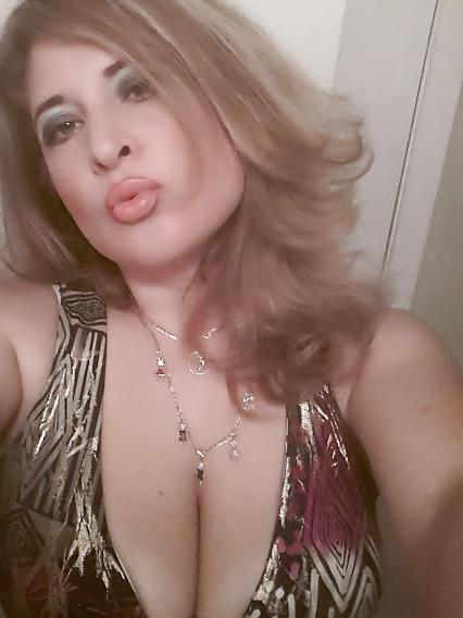 19P Gorgeous thick latina cougar
