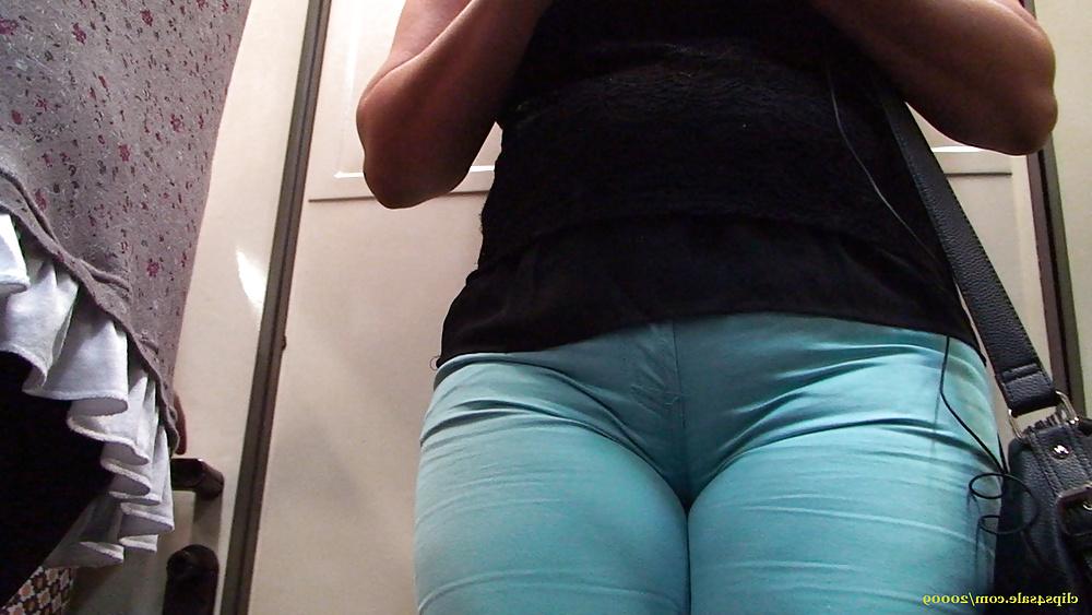 4P Candid asses