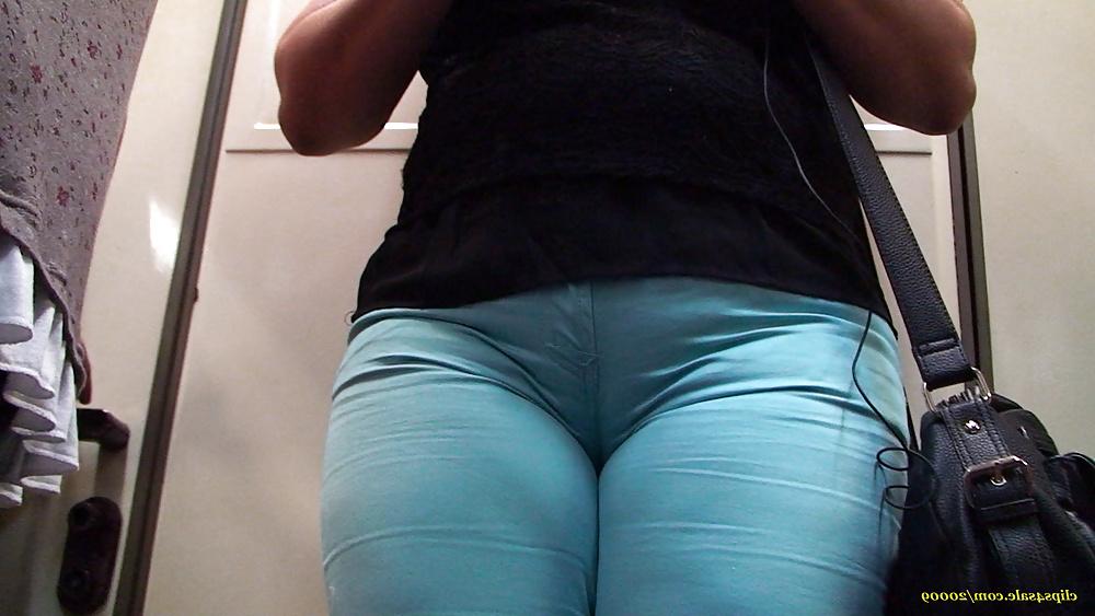 4P Candid asses