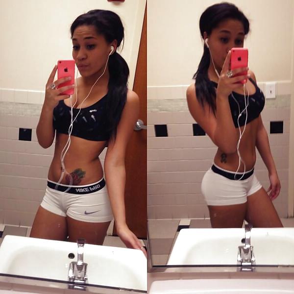 25P Amateur Twitter Girls Wearing Nike Pro spandex shorts