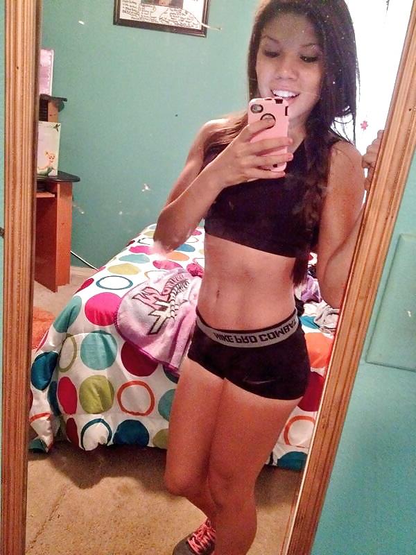 25P Amateur Twitter Girls Wearing Nike Pro spandex shorts