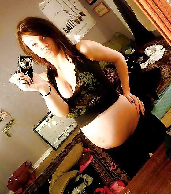 25P Enceinte Ventre nue - Naked pregnant belly 5