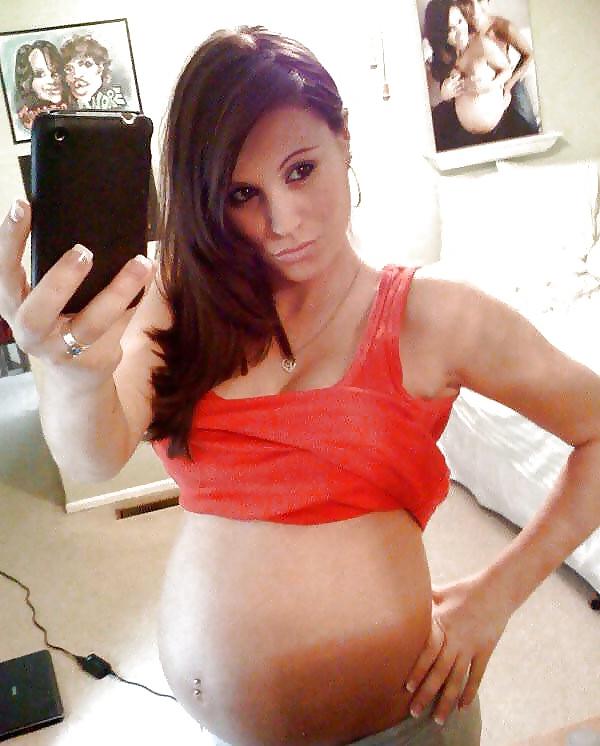 25P Enceinte Ventre nue - Naked pregnant belly 5