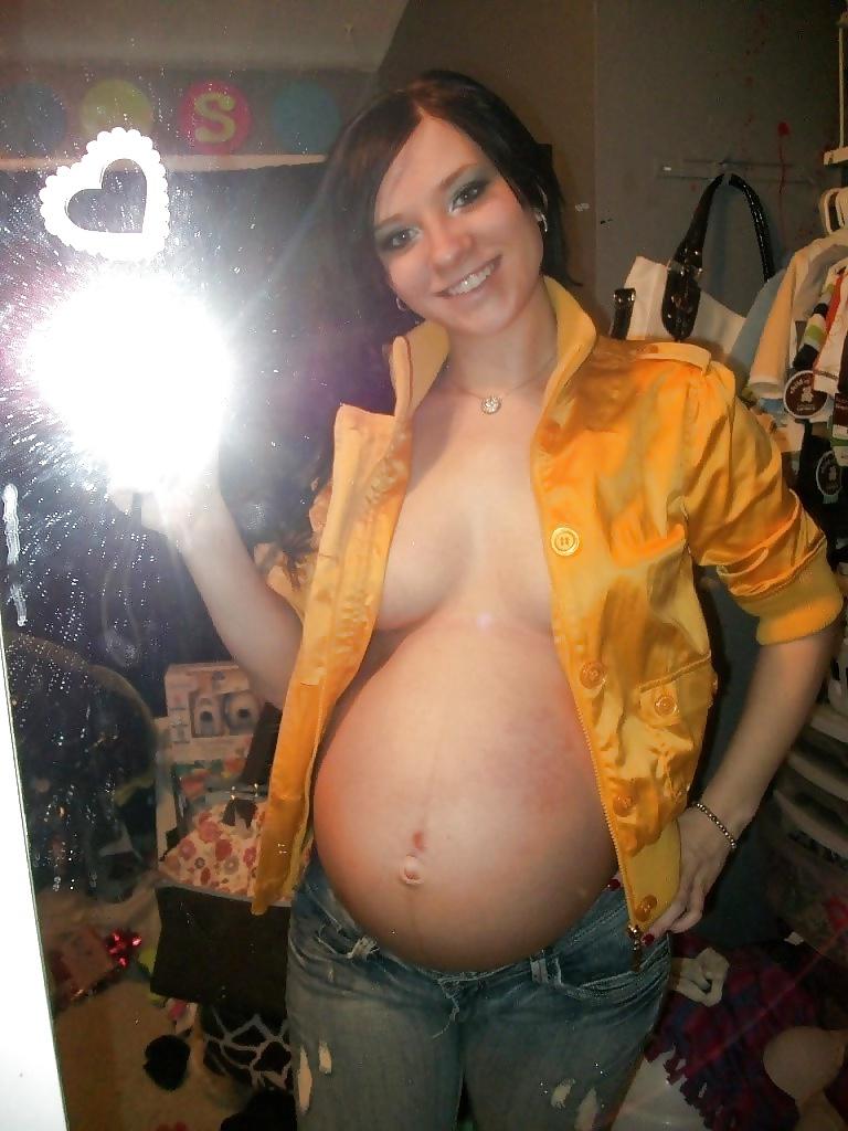 25P Enceinte Ventre nue - Naked pregnant belly 5