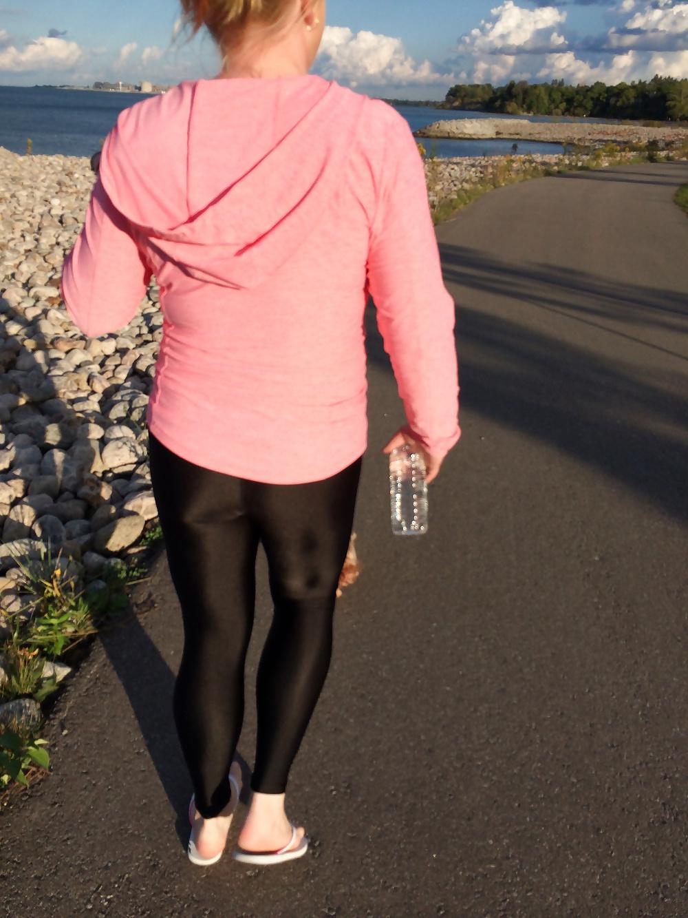 9P Shiny spandex leggings