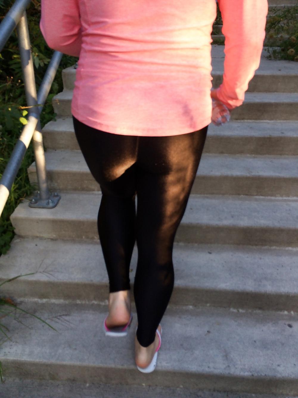 9P Shiny spandex leggings
