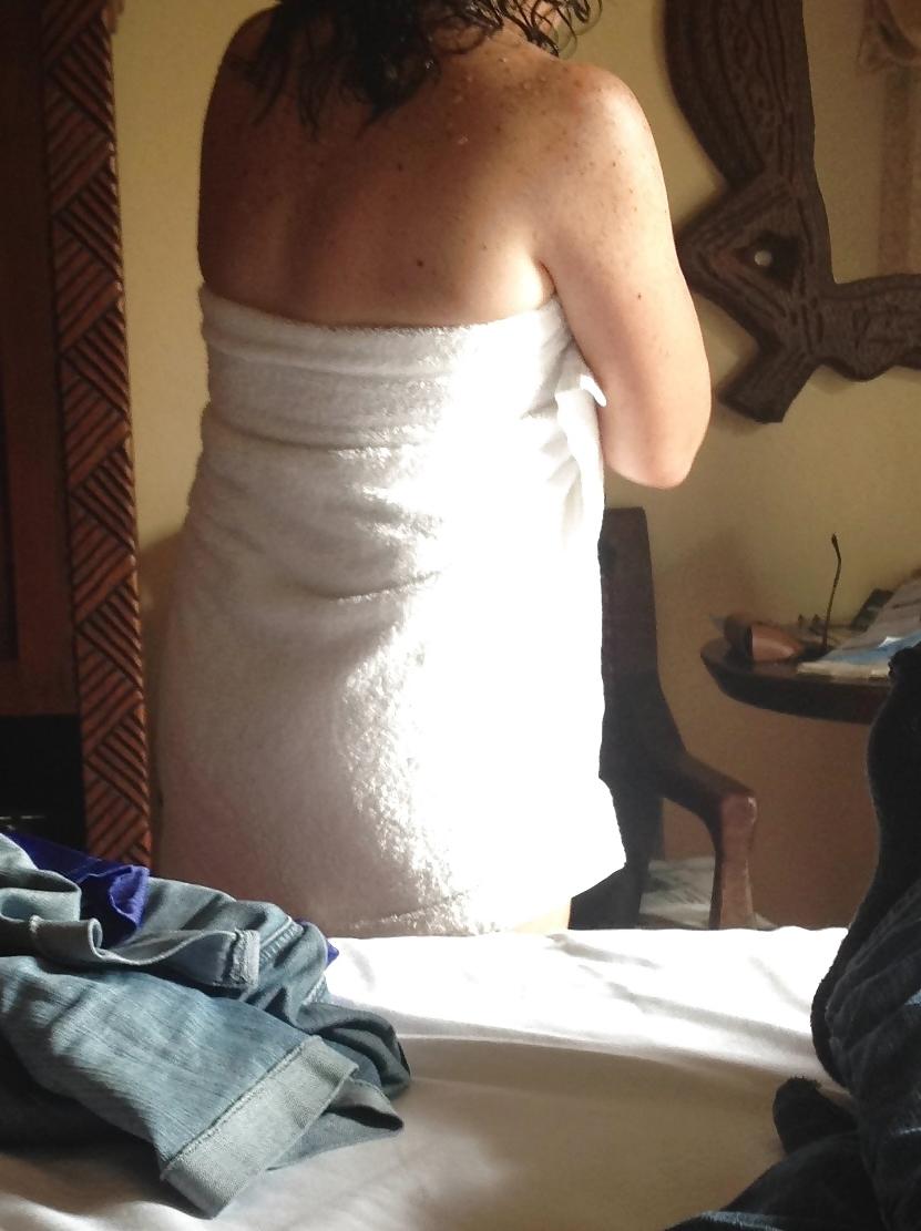 12P Wife naked on vacation - after shower
