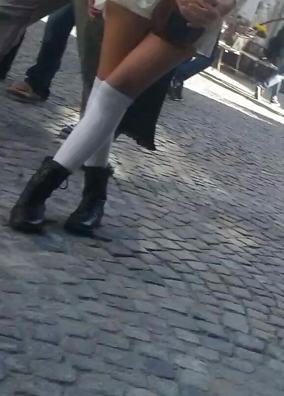 17P Spy sexy feet and legs romanian