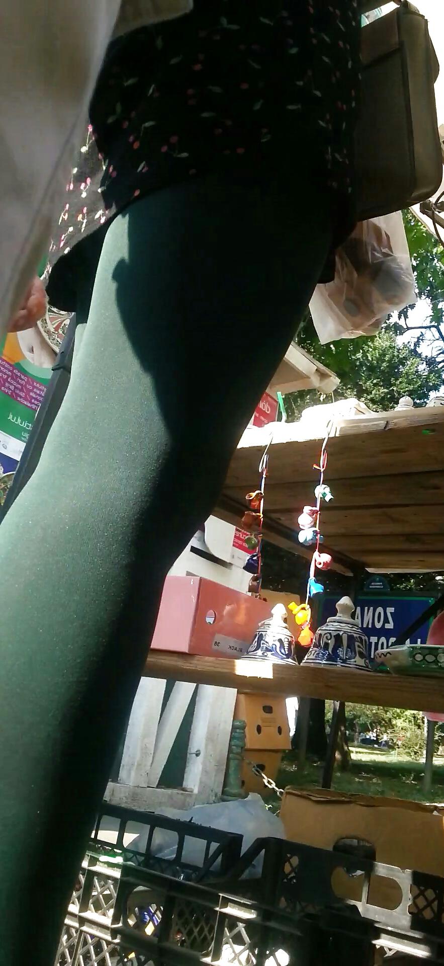 17P Spy sexy feet and legs romanian