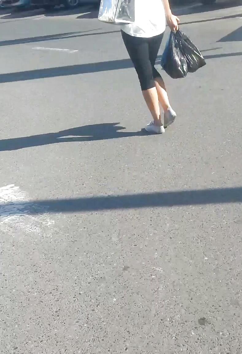 17P Spy sexy feet and legs romanian