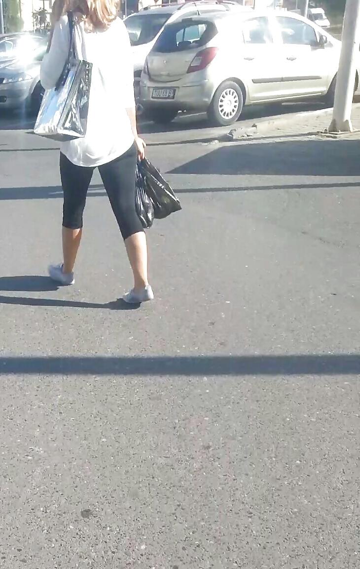 17P Spy sexy feet and legs romanian