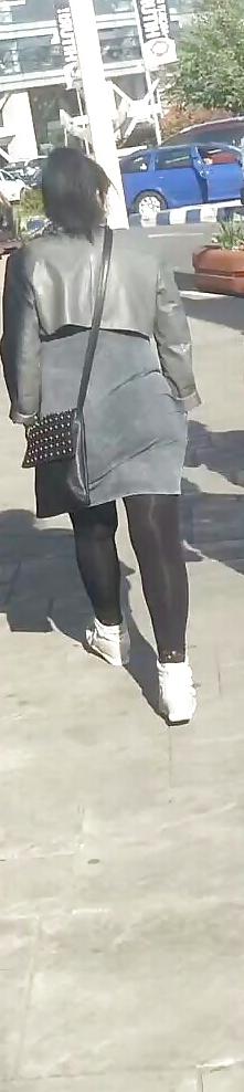 17P Spy sexy feet and legs romanian
