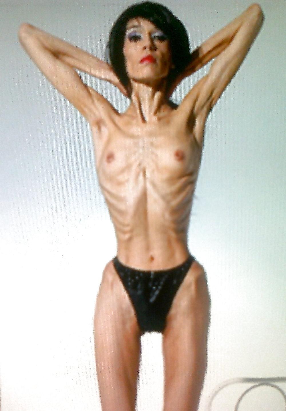 24P Skinny girls