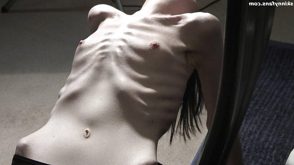 24P Skinny girls