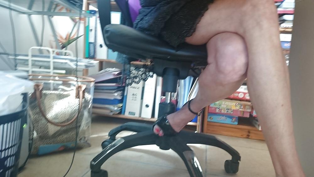 13P Candid heels feet and legs 3