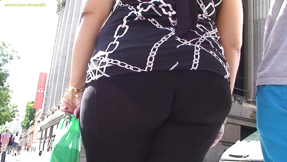 10P Candid big ass chubby