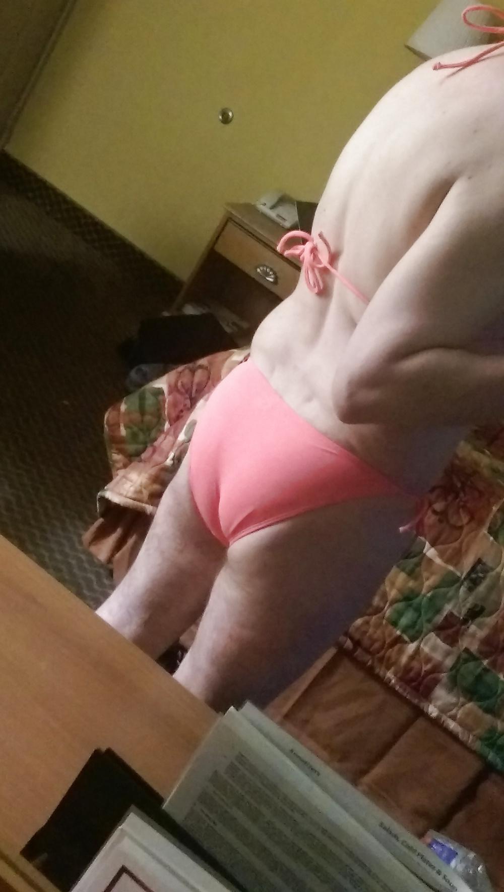 4P New pics of me in bikini in hotel