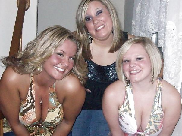 15P Hooters girl Casey and her big tits