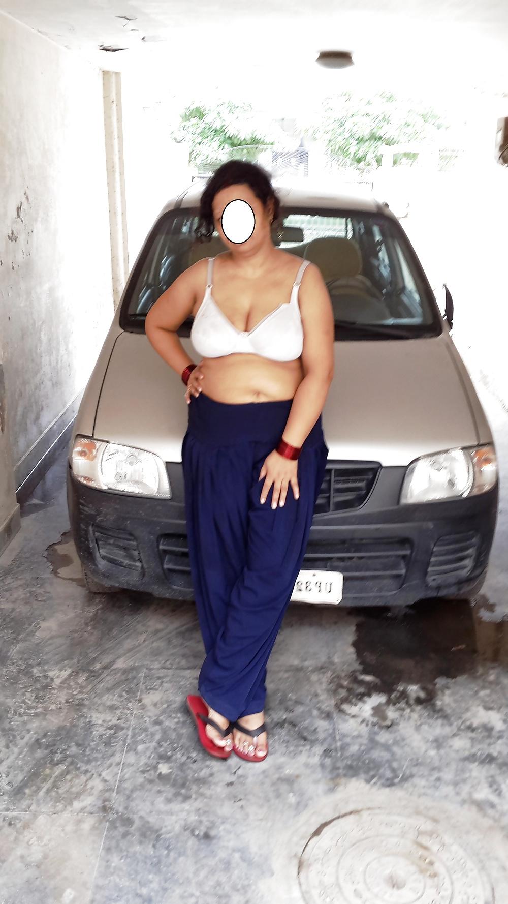 18P Indian hot housewife outdoor fun
