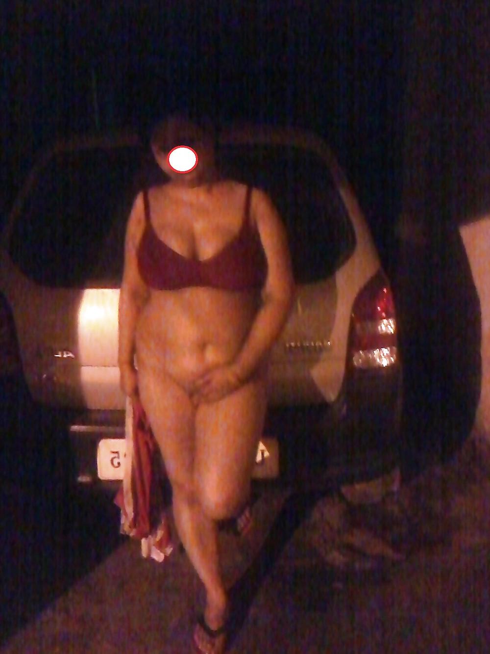 18P Indian hot housewife outdoor fun