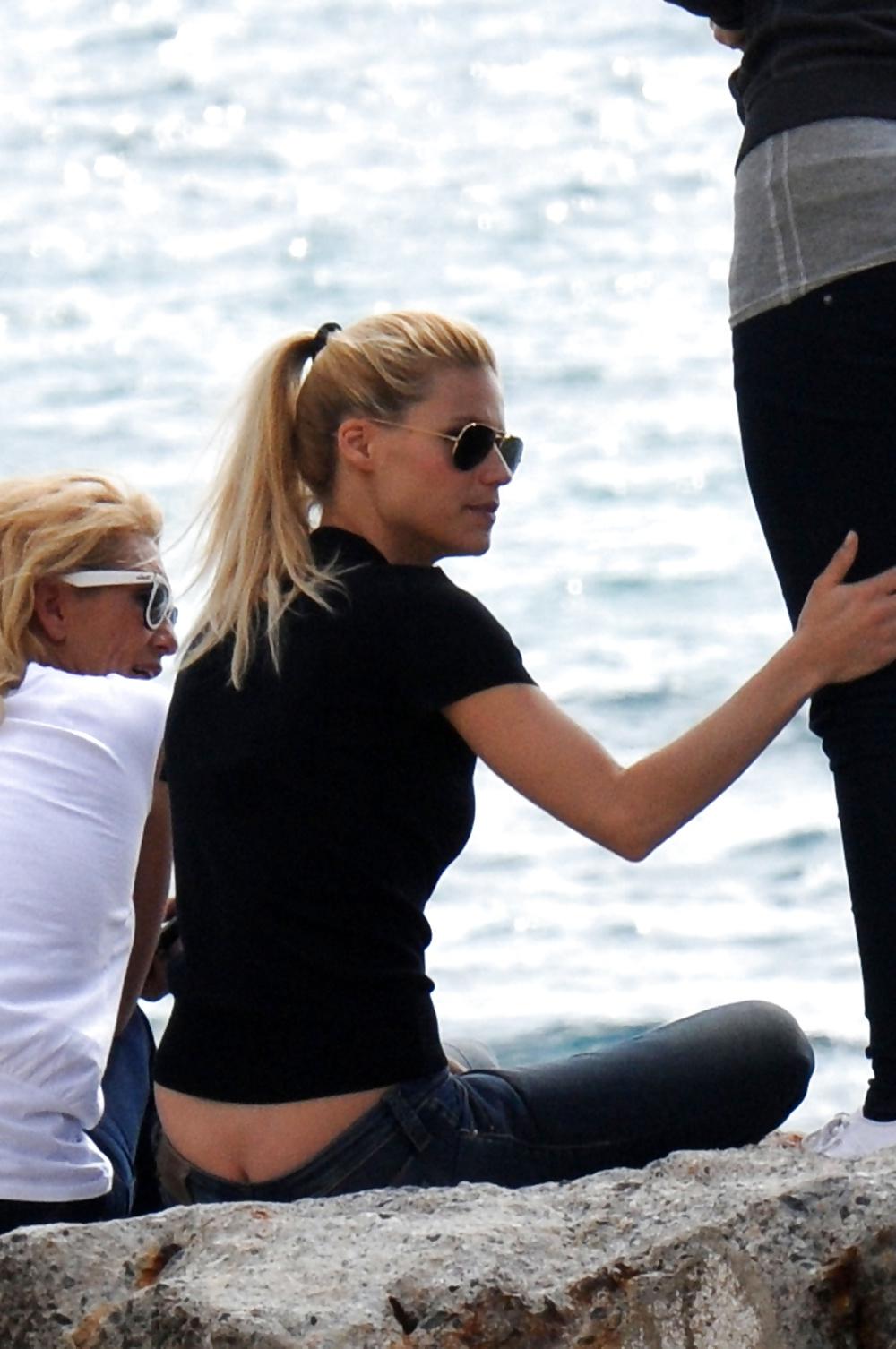 25P Celebrities #rec Pussy Camel toes Upskirts Panties G11