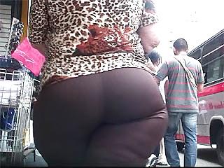 24P Wide hips mature 2