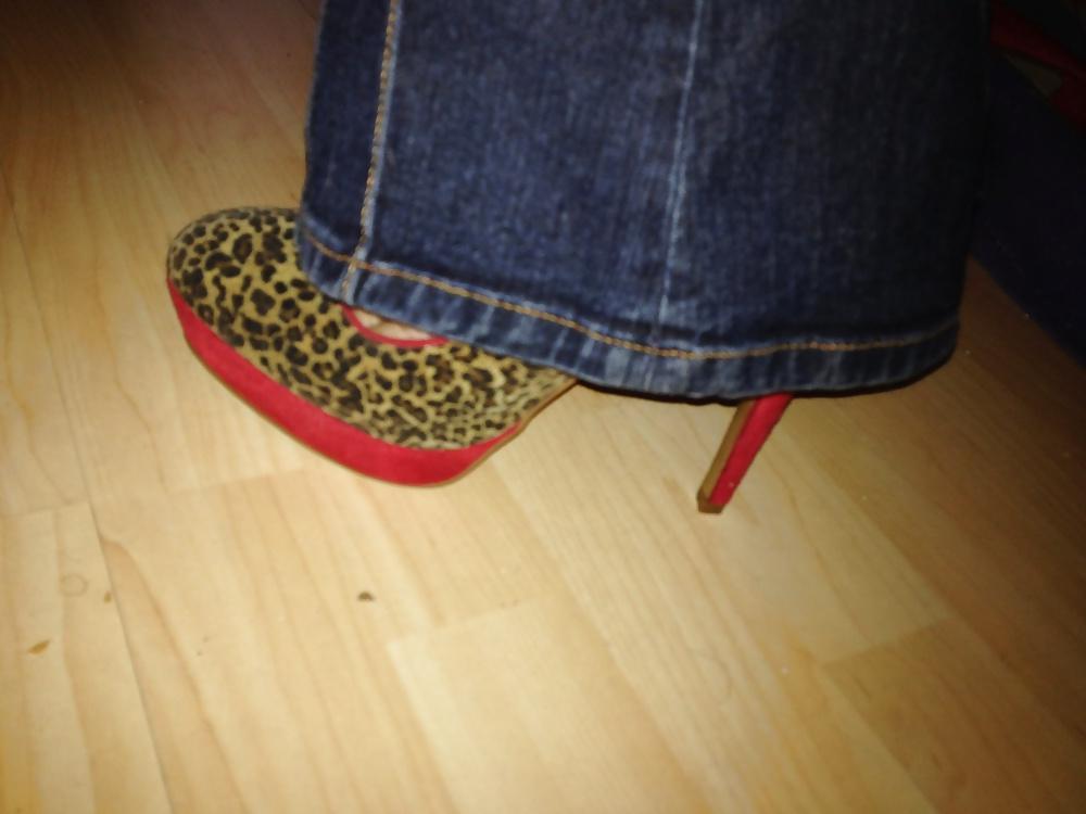 25P Shoe to view
