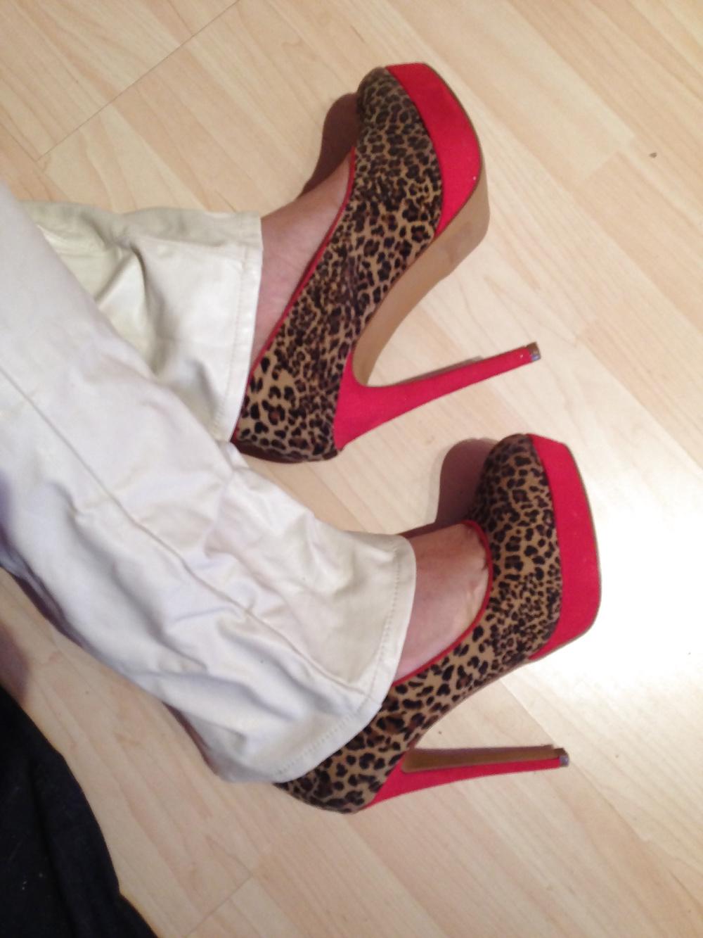 25P Shoe to view