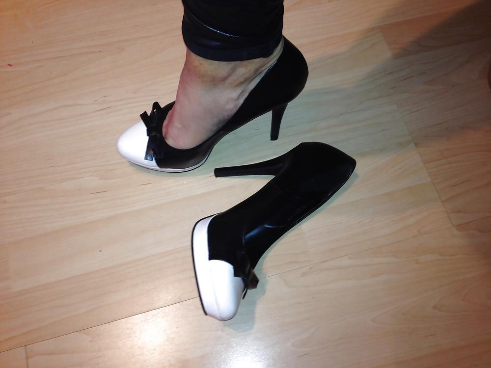25P Shoe to view