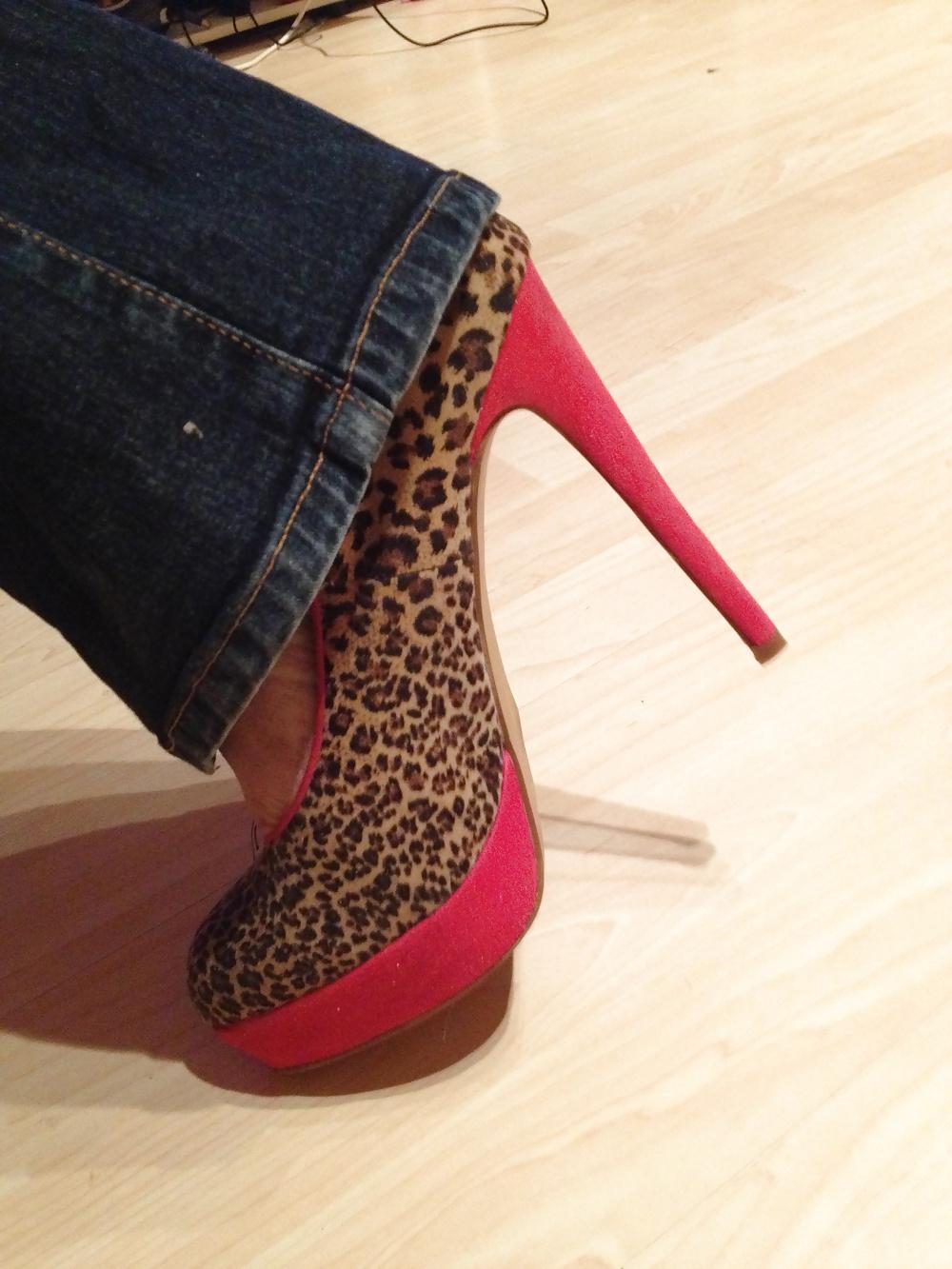 25P Shoe to view
