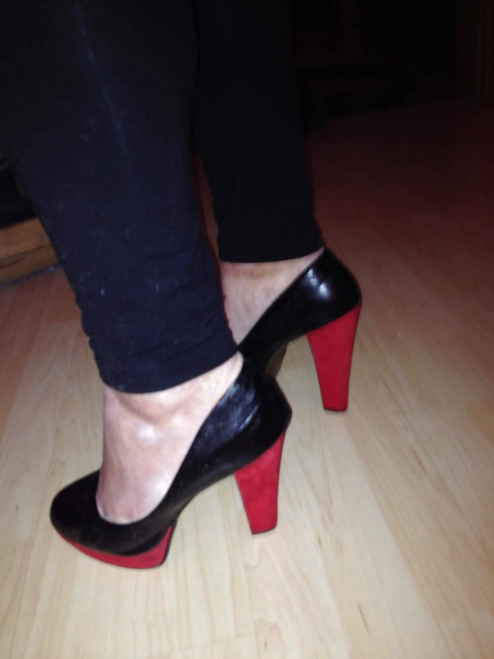 25P Shoe to view