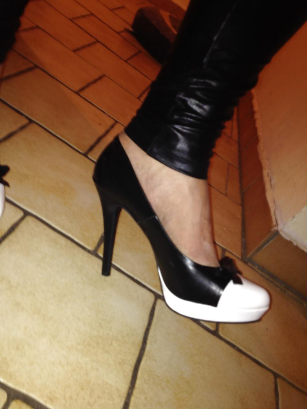 25P Shoe to view