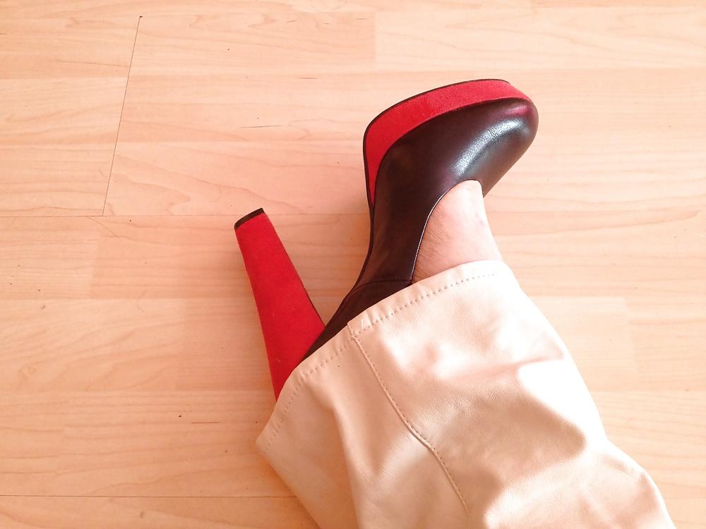 25P Shoe to view