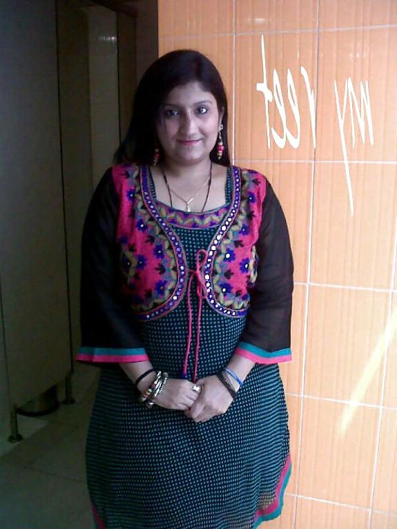 25P My gf mom